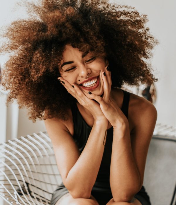 woman-sitting-and-smiling-1858175.jpg woman-sitting-and-smiling-1858175.jpg